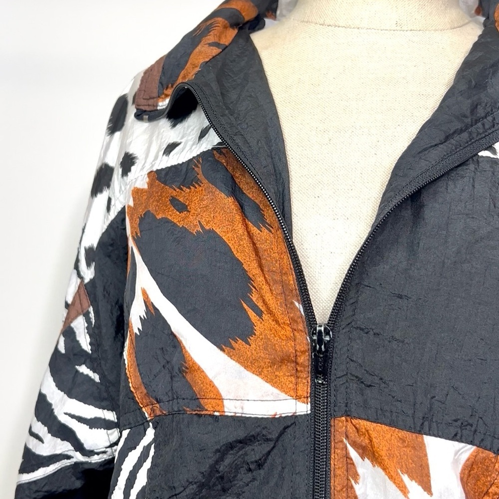Stylish Women's Patchwork Jacket - image 8